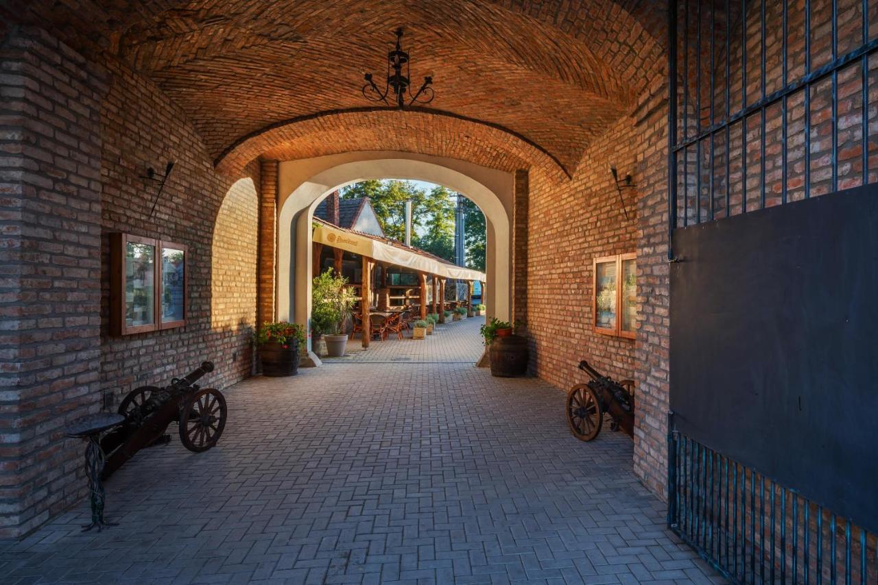 Chateau Krakovány Kültér fotó