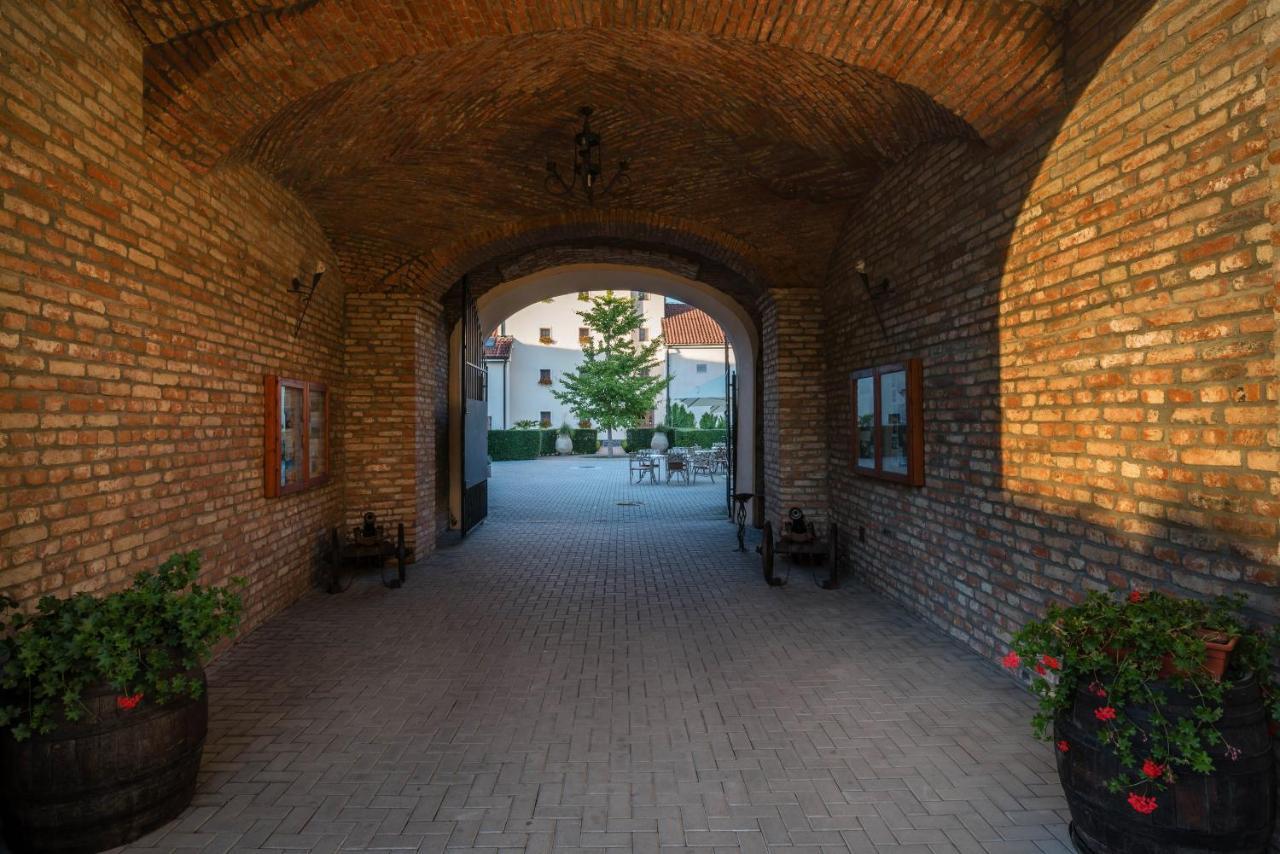Chateau Krakovány Kültér fotó